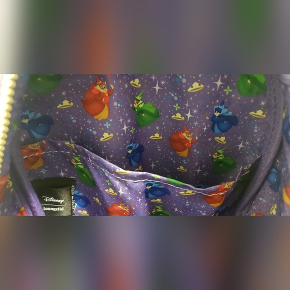 ❇Final $ Drop❇ 🆕️💖 Sleeping Beauty Briar Rose Aurora Loungefly Disney NWOT💖 - Picture 3 of 9